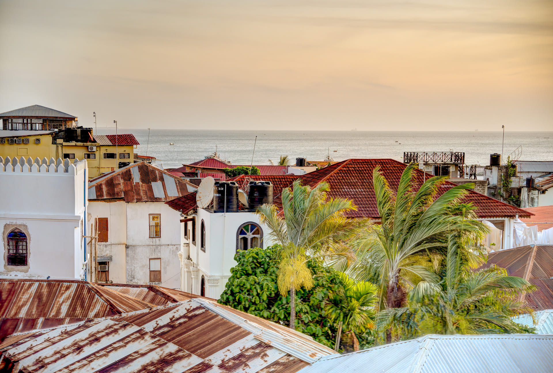 coucher-soleil-stone-town-zanzibar-tanzanie